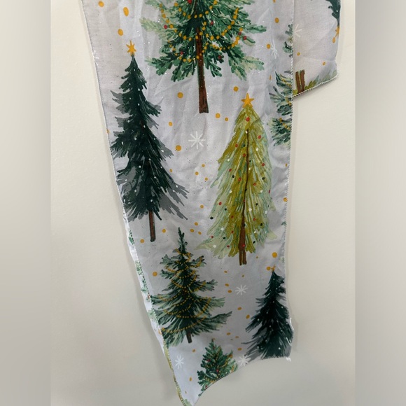 Adorable Christmas tree 🎄 scarf - Picture 9 of 11